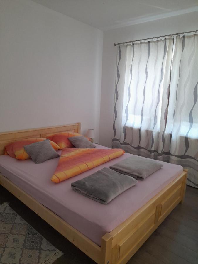 Studio Apartments Adian Кореница Екстериор снимка