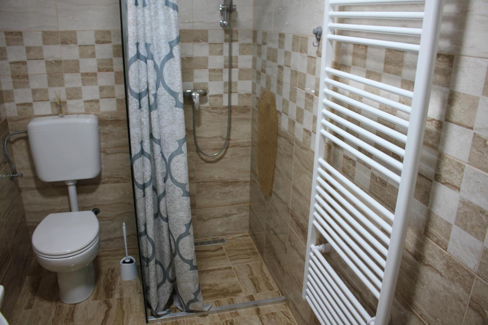 Studio Apartments Adian Кореница Стая снимка